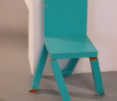 połamane krzesło