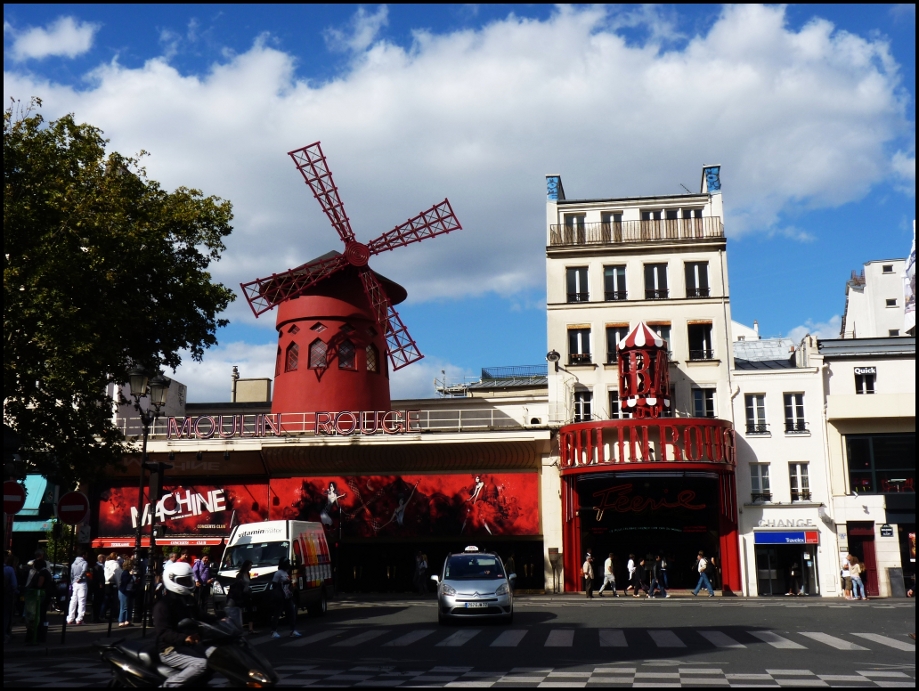 France, Paris, Moulin Rouge
