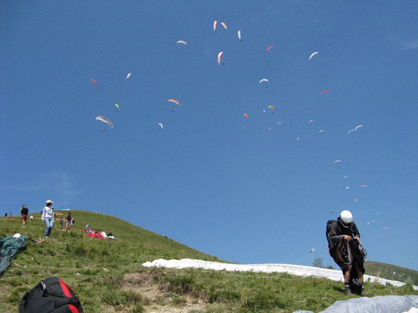 Slowenski Tolmin Parachouting